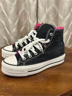 Converse All Star Lift Women’s Leather High Top Sneakers - Black Pink Size 7.5